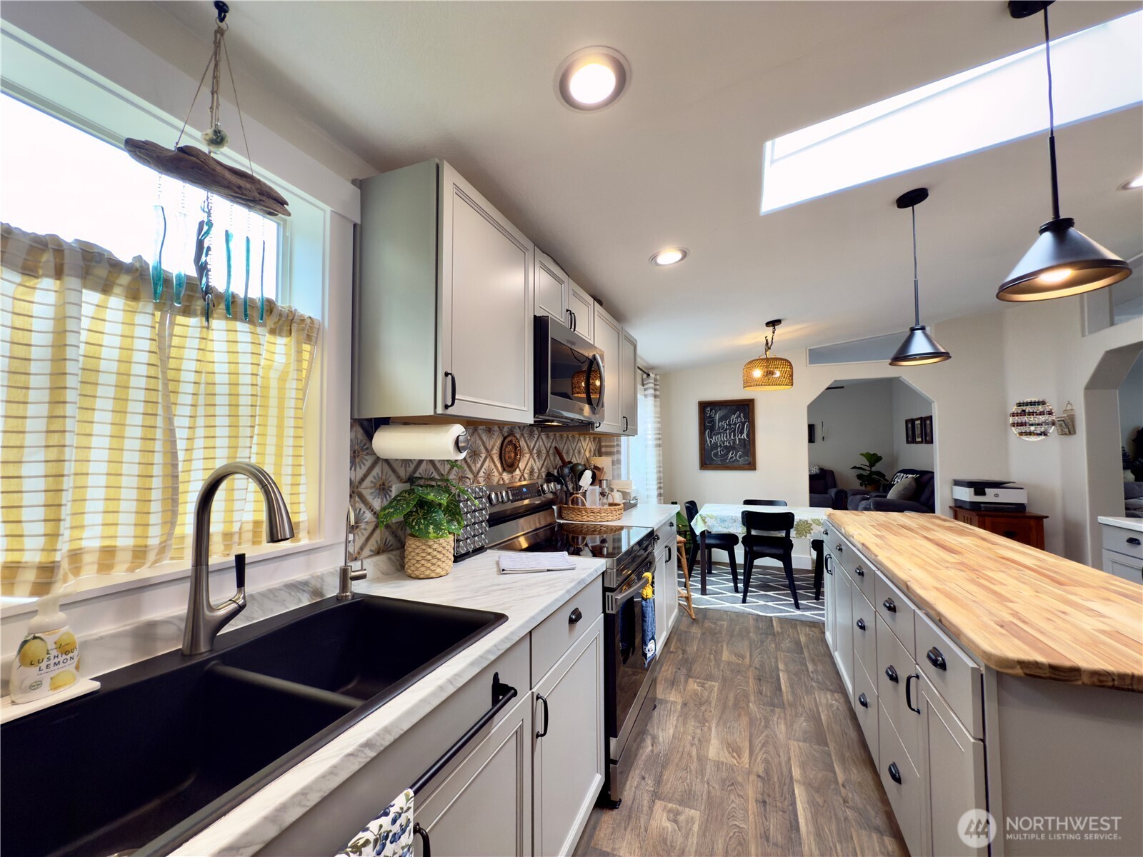 609 Chenois Avenue NE, Ocean Shores, WA 98569