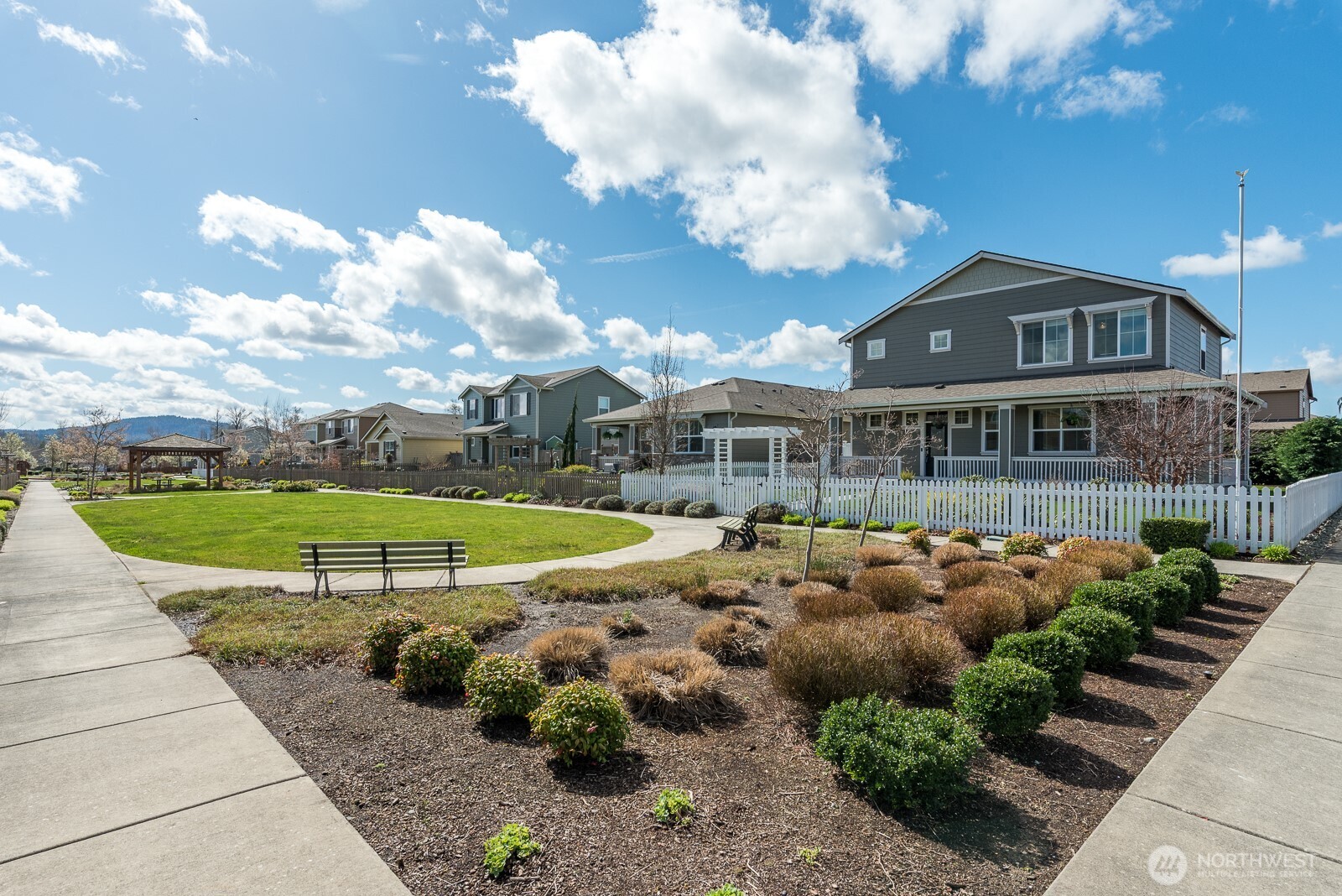 3246 Scotland Alley , Mount Vernon, WA 98273