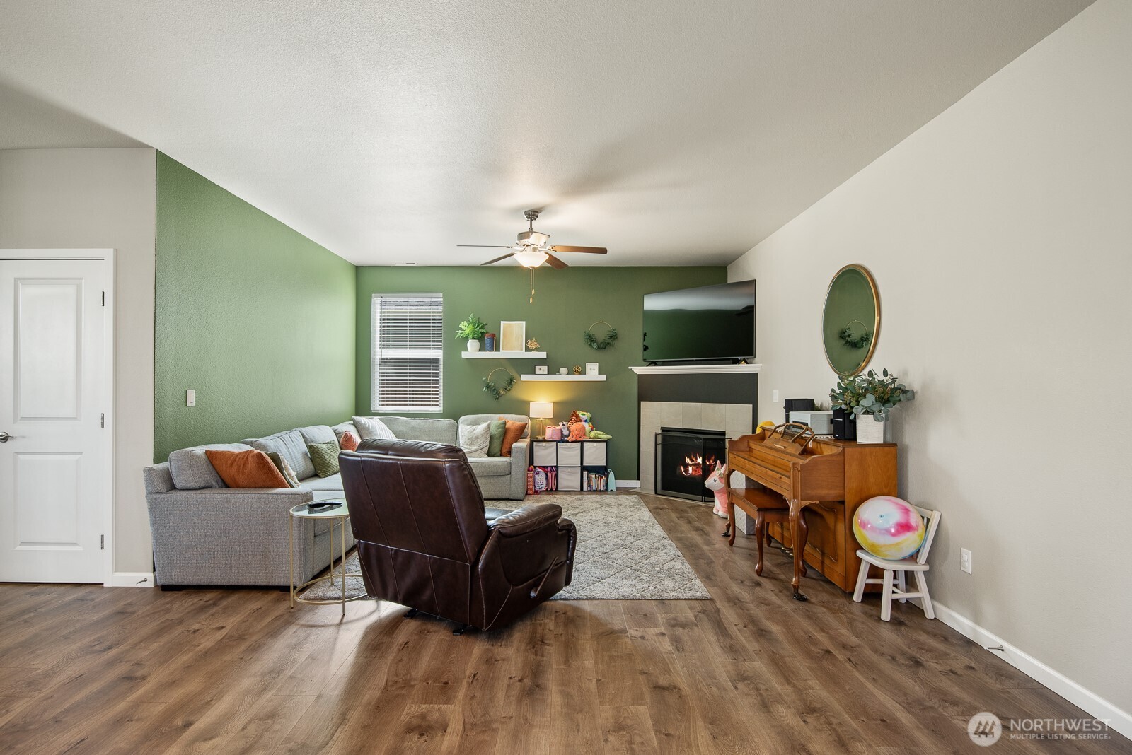 3246 Scotland Alley , Mount Vernon, WA 98273