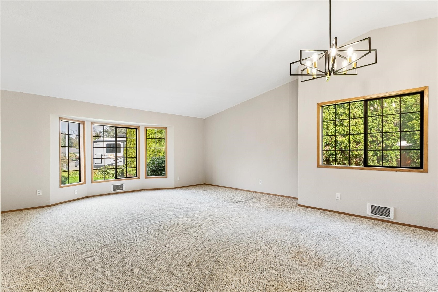 6811 59th Drive NE, Marysville, WA 98270