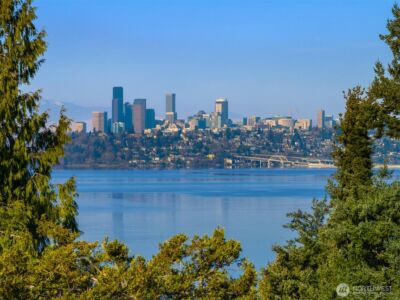 4701 84th Avenue SE, Mercer Island, WA 98040