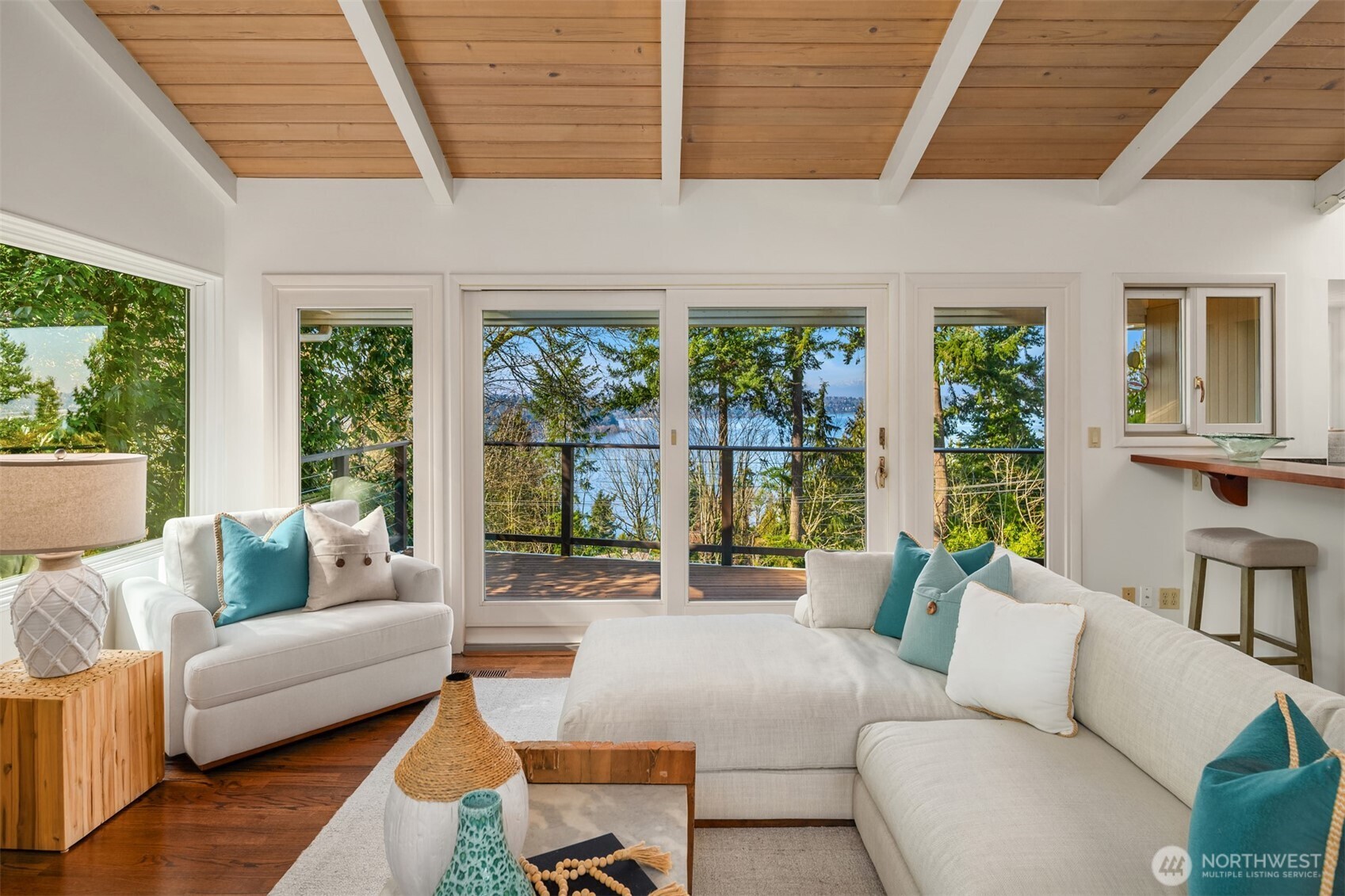 4701 84th Avenue SE, Mercer Island, WA 98040