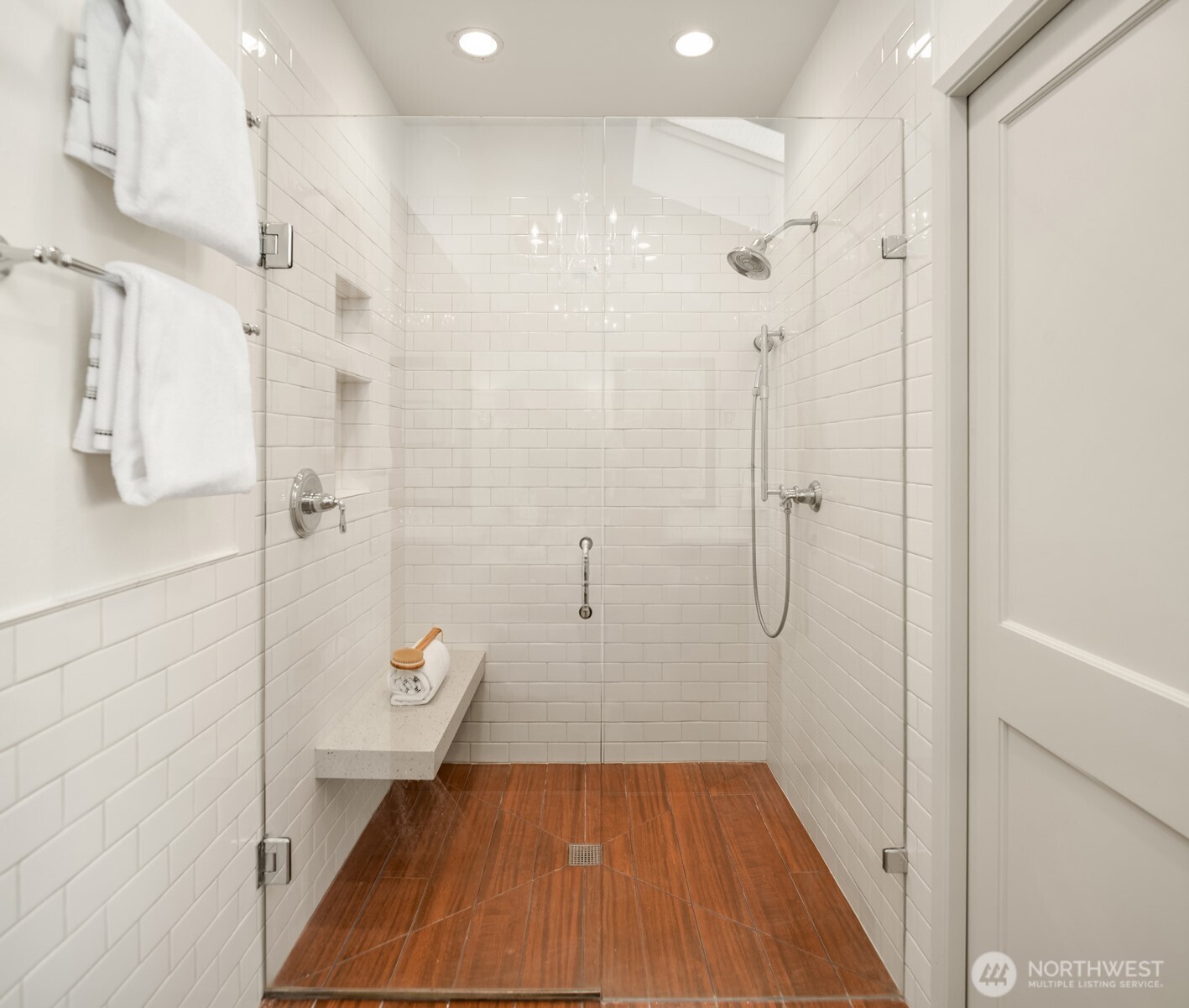 4701 84th Avenue SE, Mercer Island, WA 98040