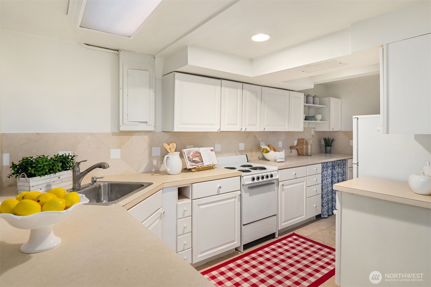 4701 84th Avenue SE, Mercer Island, WA 98040