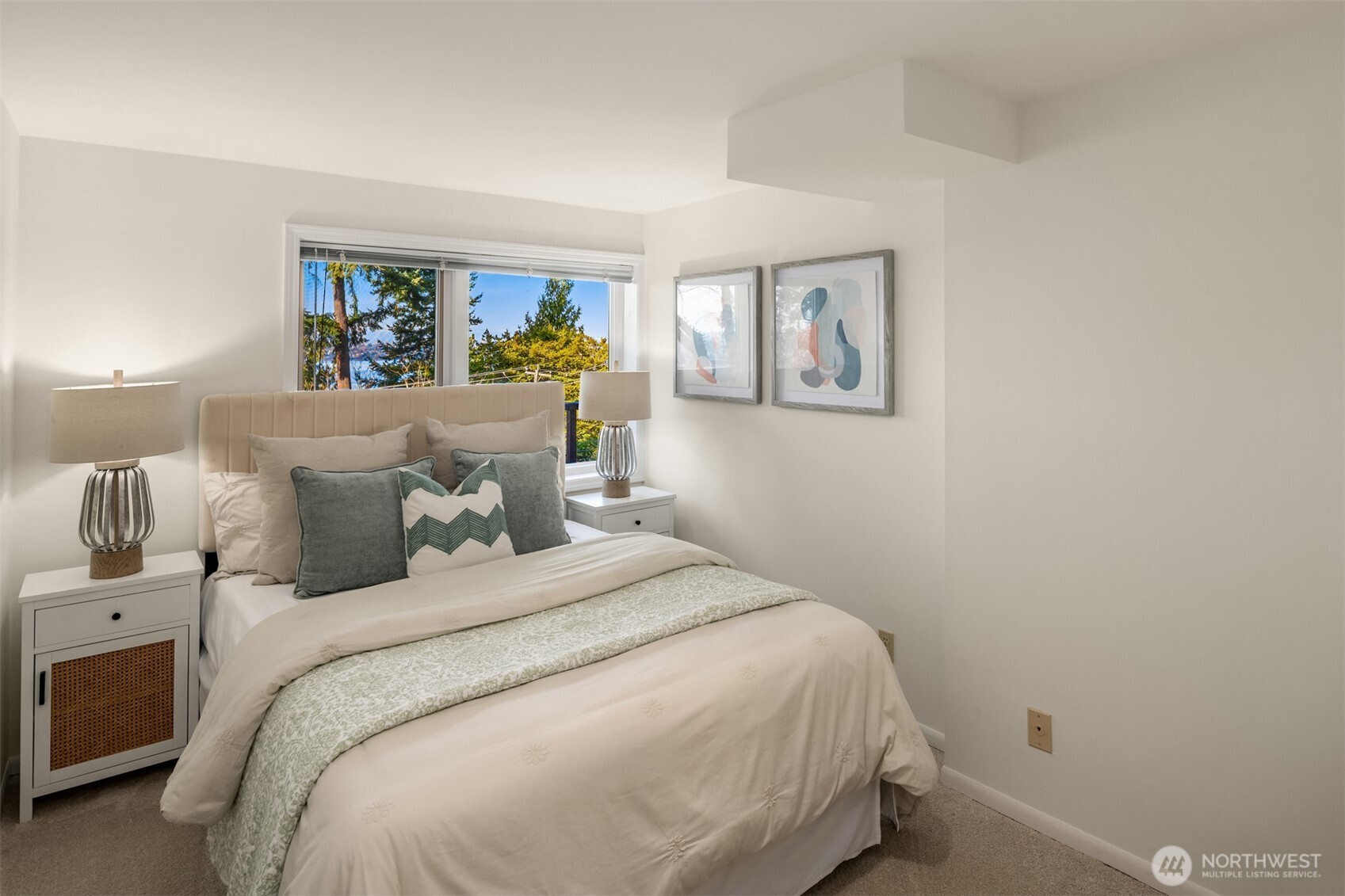 4701 84th Avenue SE, Mercer Island, WA 98040