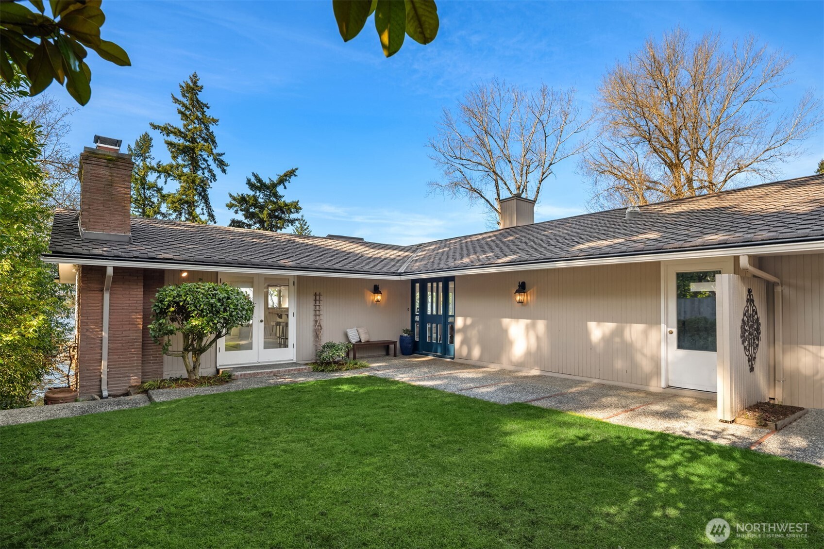 4701 84th Avenue SE, Mercer Island, WA 98040