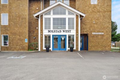 205 W Bolstad Avenue #304, Long Beach, WA 98631 - Photo 2