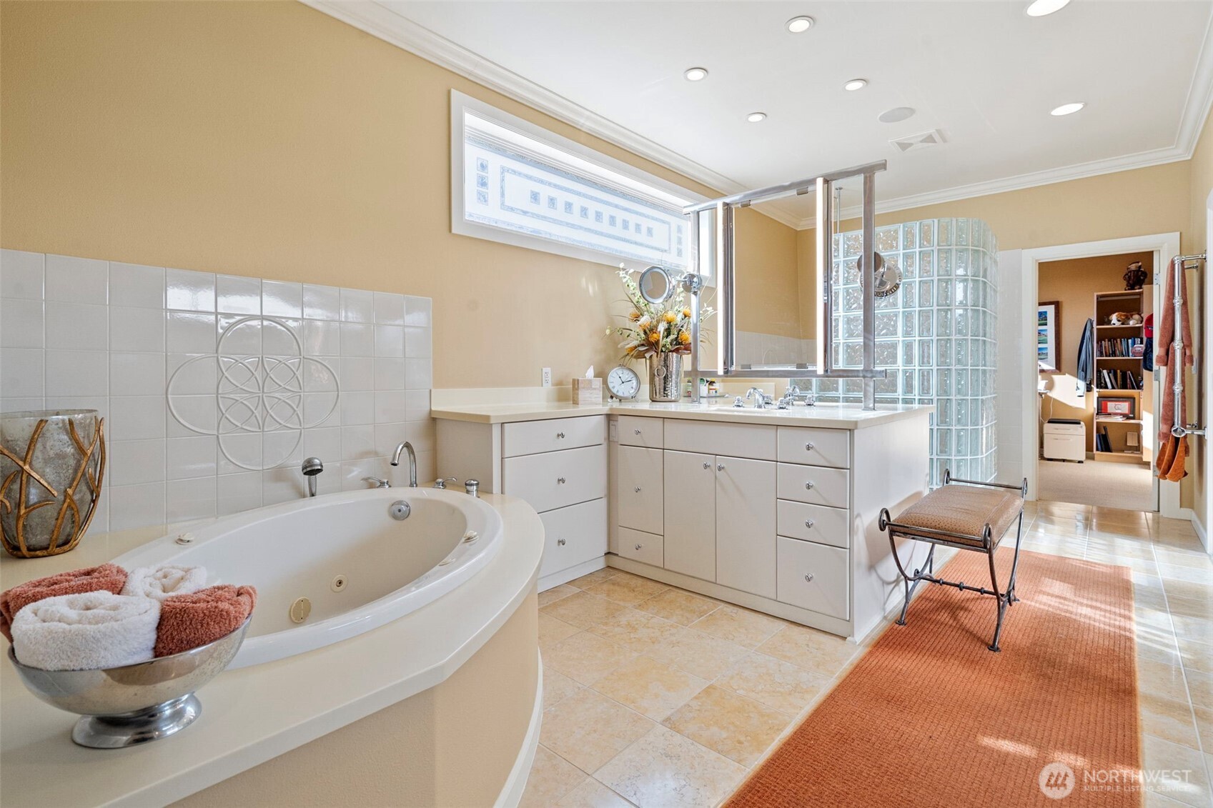 7305 Soundview Drive #702, Gig Harbor, WA 98335