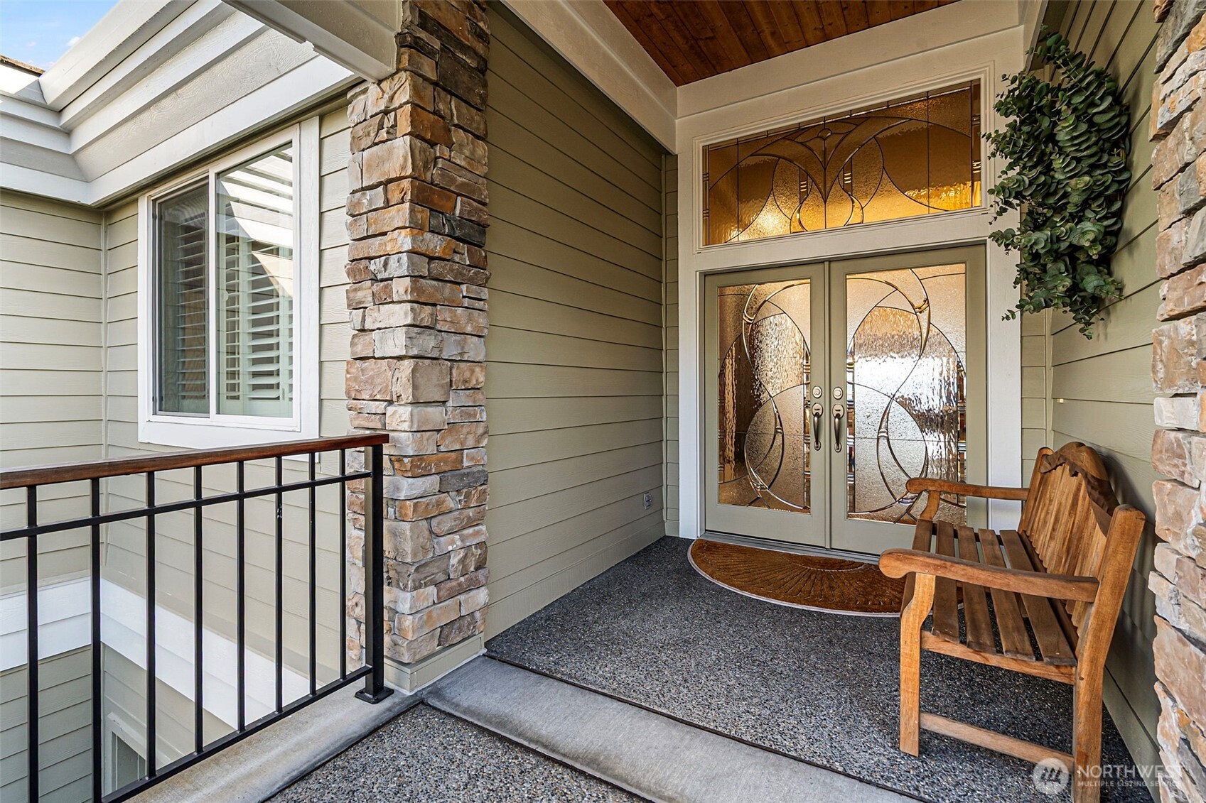 7305 Soundview Drive #702, Gig Harbor, WA 98335