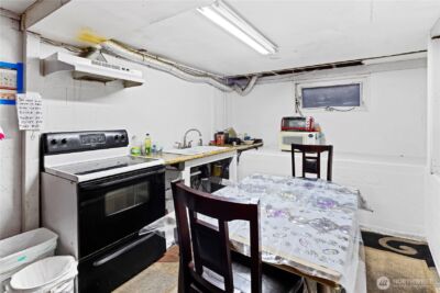 12206 1st Avenue S, Seattle, WA 98168 - Photo 16