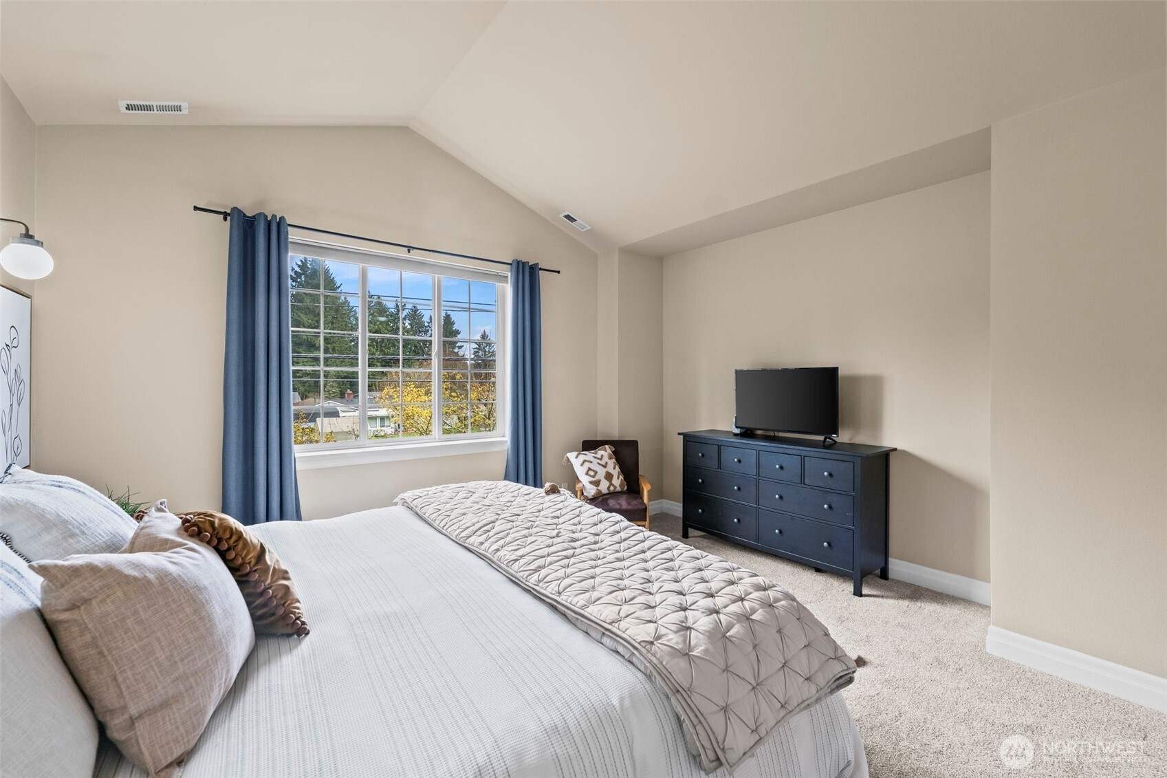 1559 Bay Hill Avenue , Fircrest, WA 98466