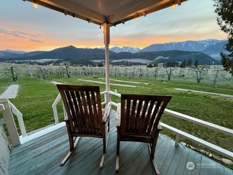 9753 Nibbelink Road , Peshastin, WA 98847