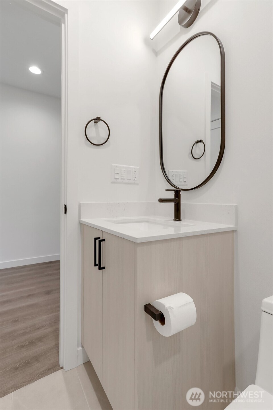 9020 13th Avenue NW #B, Seattle, WA 98117