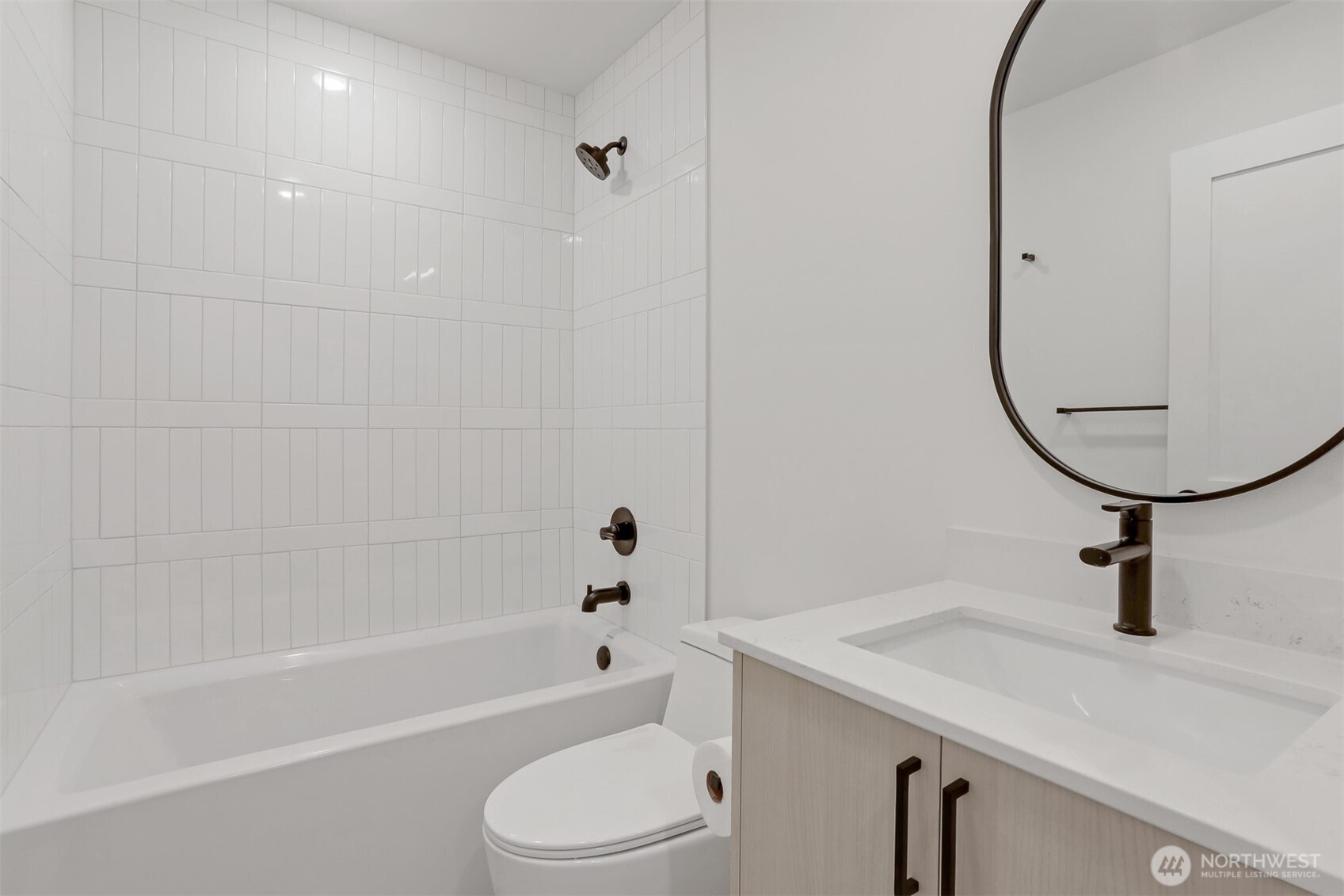 9020 13th Avenue NW #B, Seattle, WA 98117