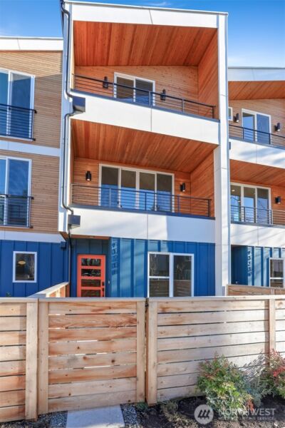 9020 13th Avenue NW #B, Seattle, WA 98117 - Photo 2