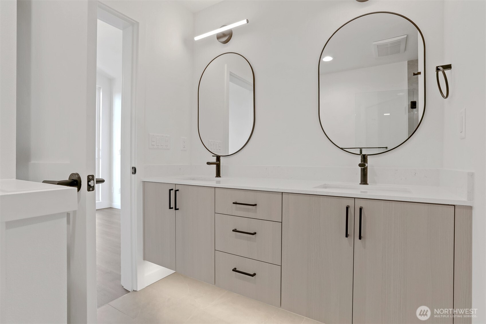 9020 13th Avenue NW #B, Seattle, WA 98117