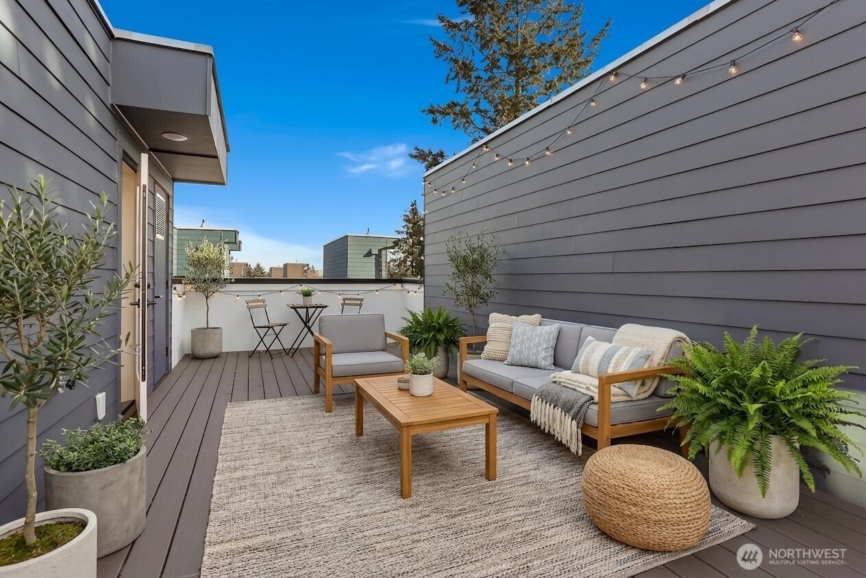 9020 13th Avenue NW #B, Seattle, WA 98117