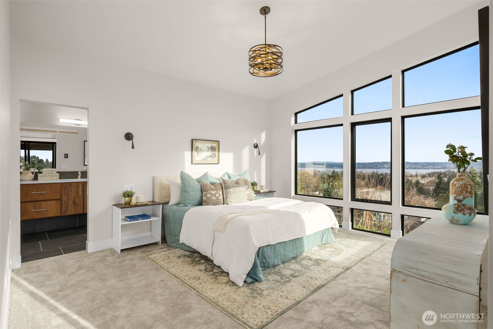 6038 50th Avenue NE, Seattle, WA 98115