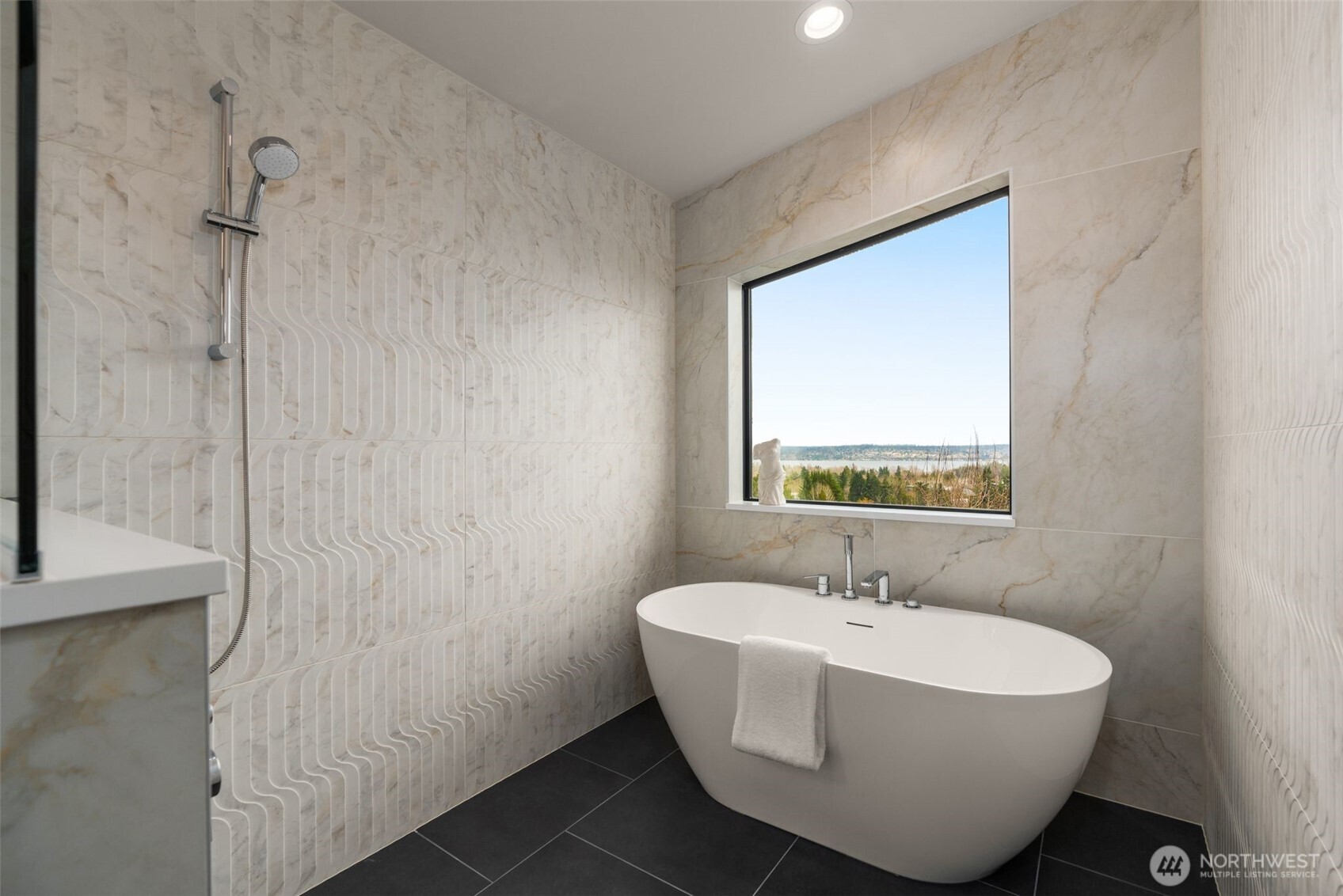 6038 50th Avenue NE, Seattle, WA 98115