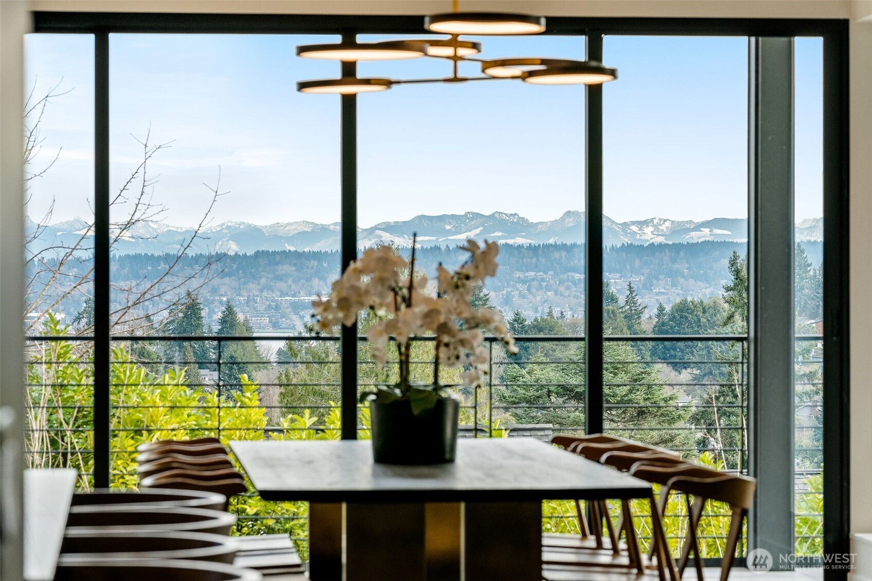 6038 50th Avenue NE, Seattle, WA 98115