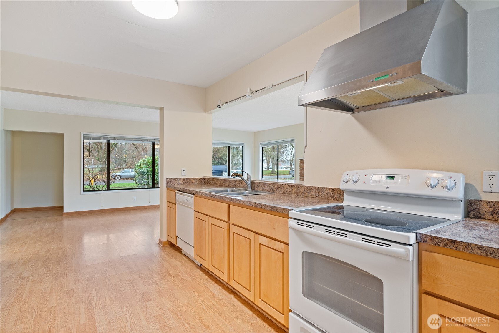 1531 Nichols Boulevard , Longview, WA 98632