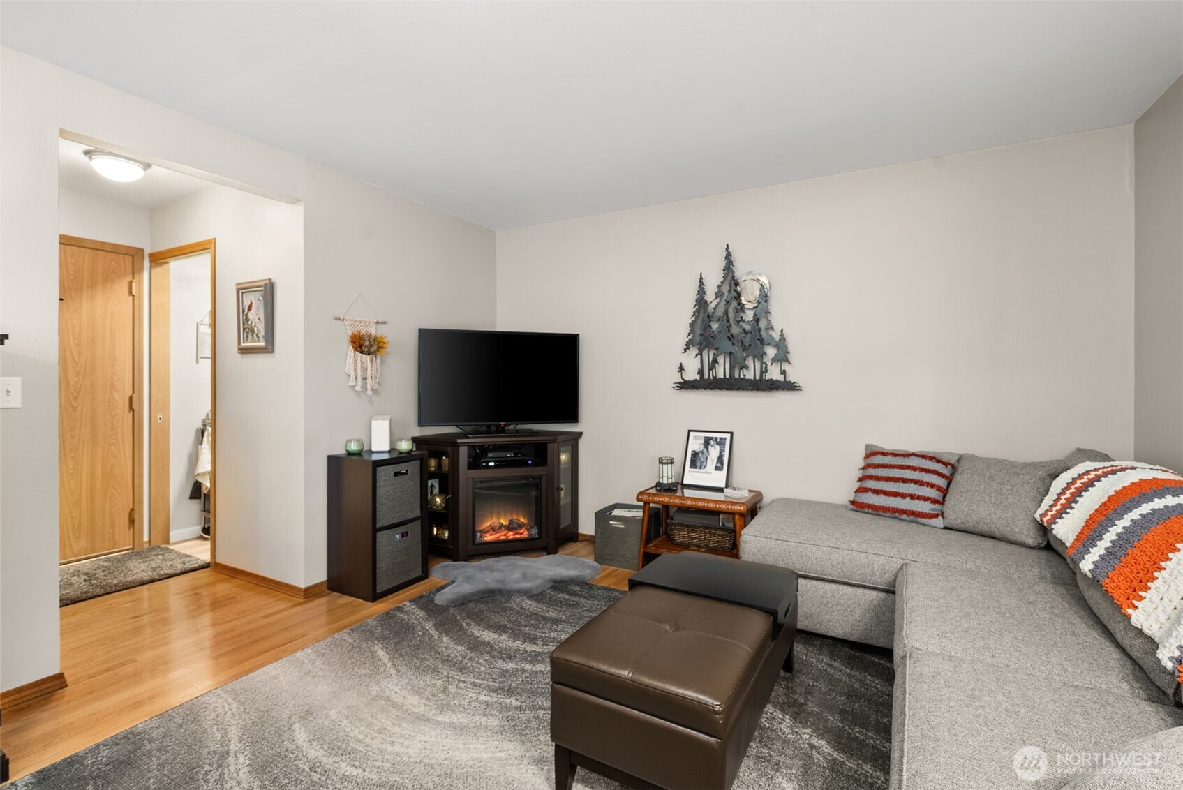 17502 51st Street Ct E, Lake Tapps, WA 98391