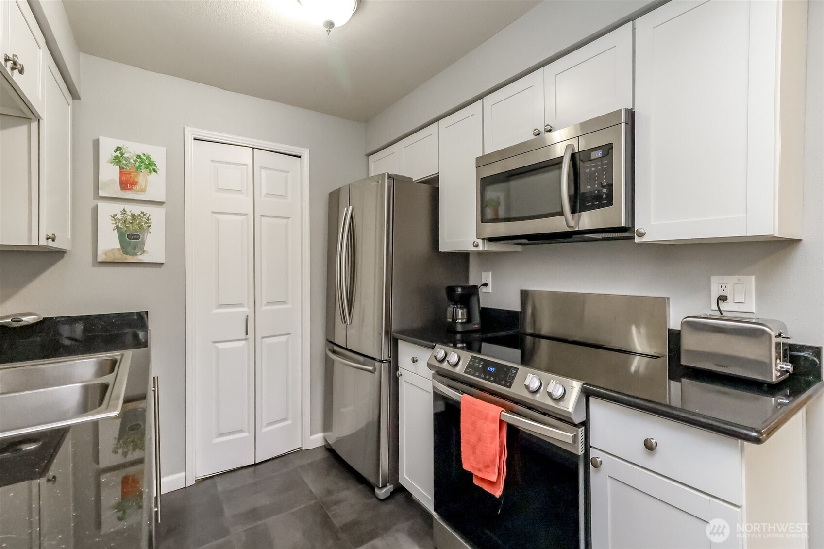 7320 N Skyview Place #D203, Tacoma, WA 98406