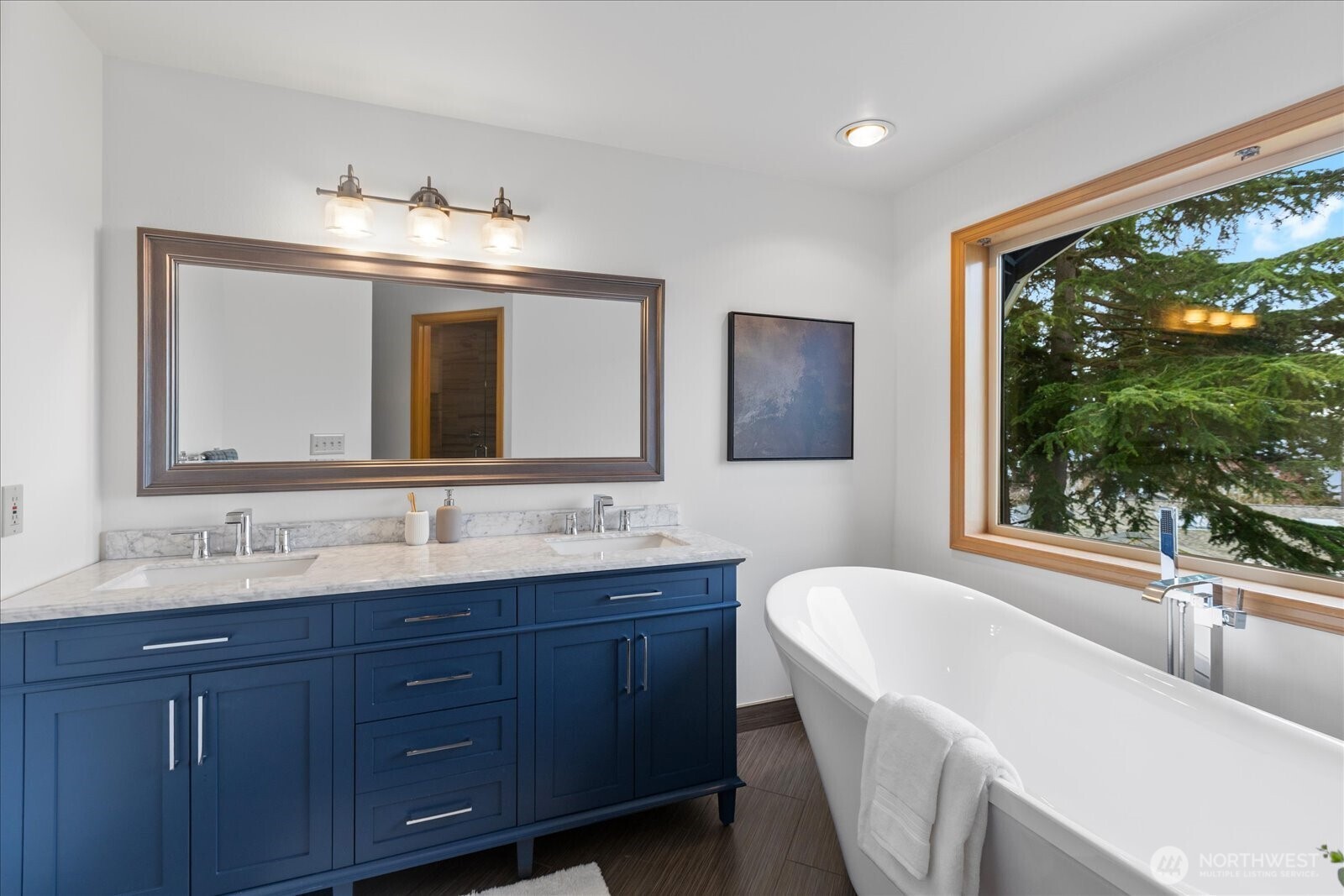 19055 21st Avenue NW, Shoreline, WA 98177