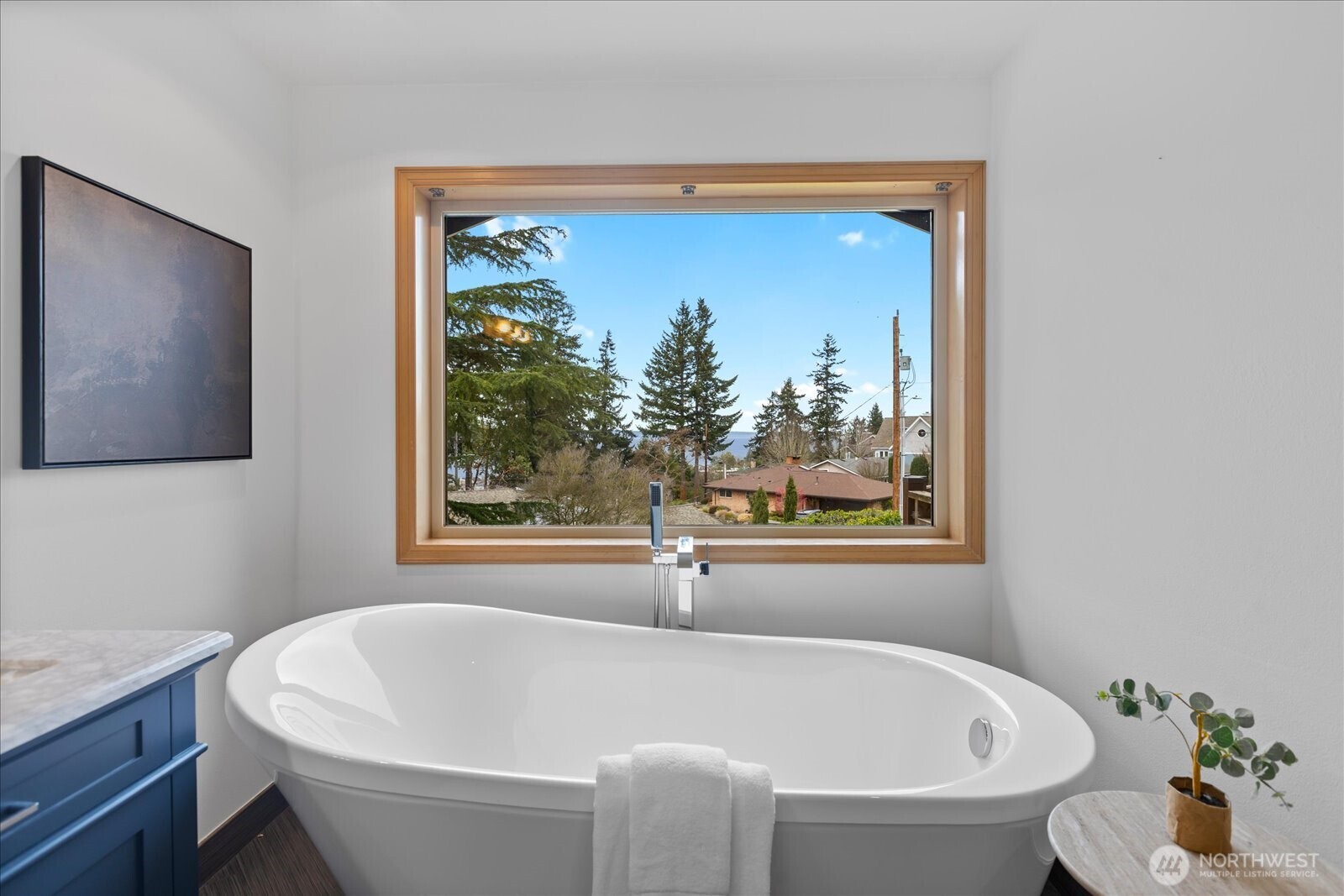 19055 21st Avenue NW, Shoreline, WA 98177