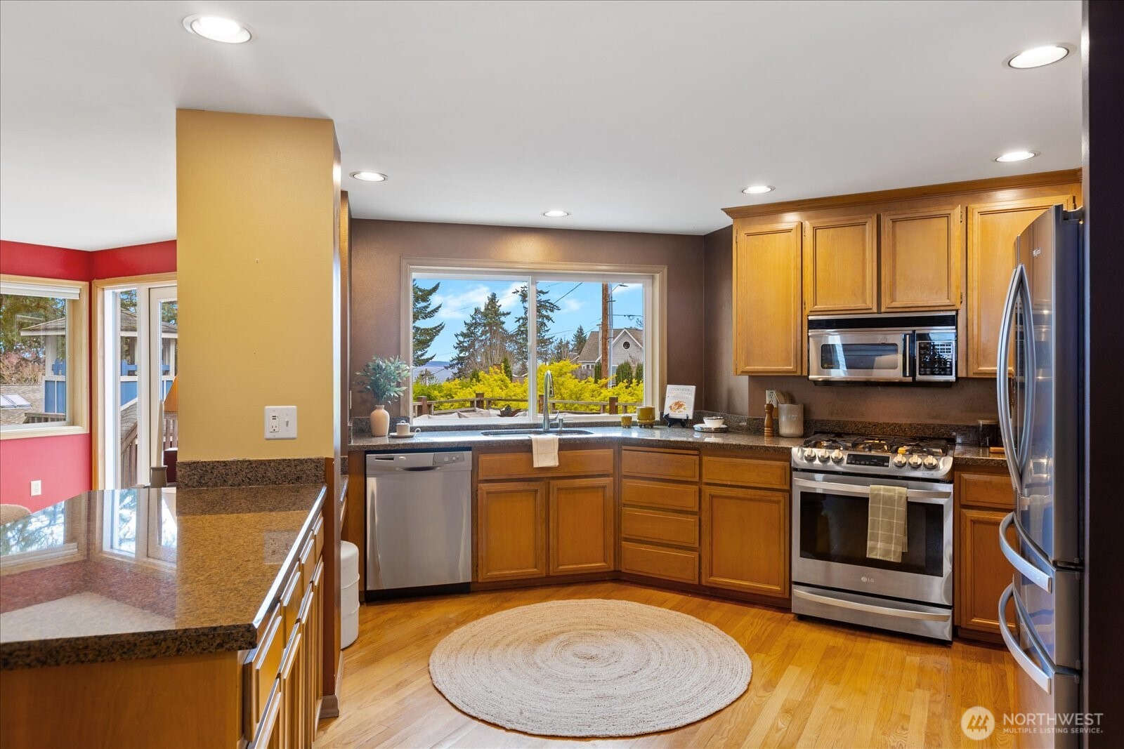 19055 21st Avenue NW, Shoreline, WA 98177