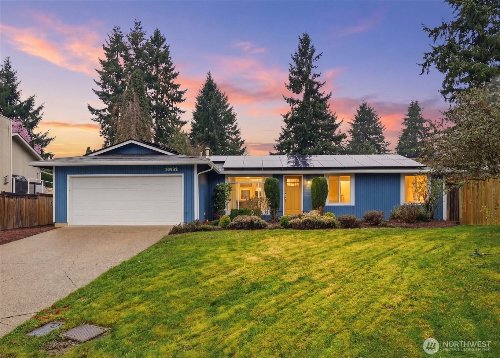 10932 156th Court NE, Redmond, WA 98052-2650