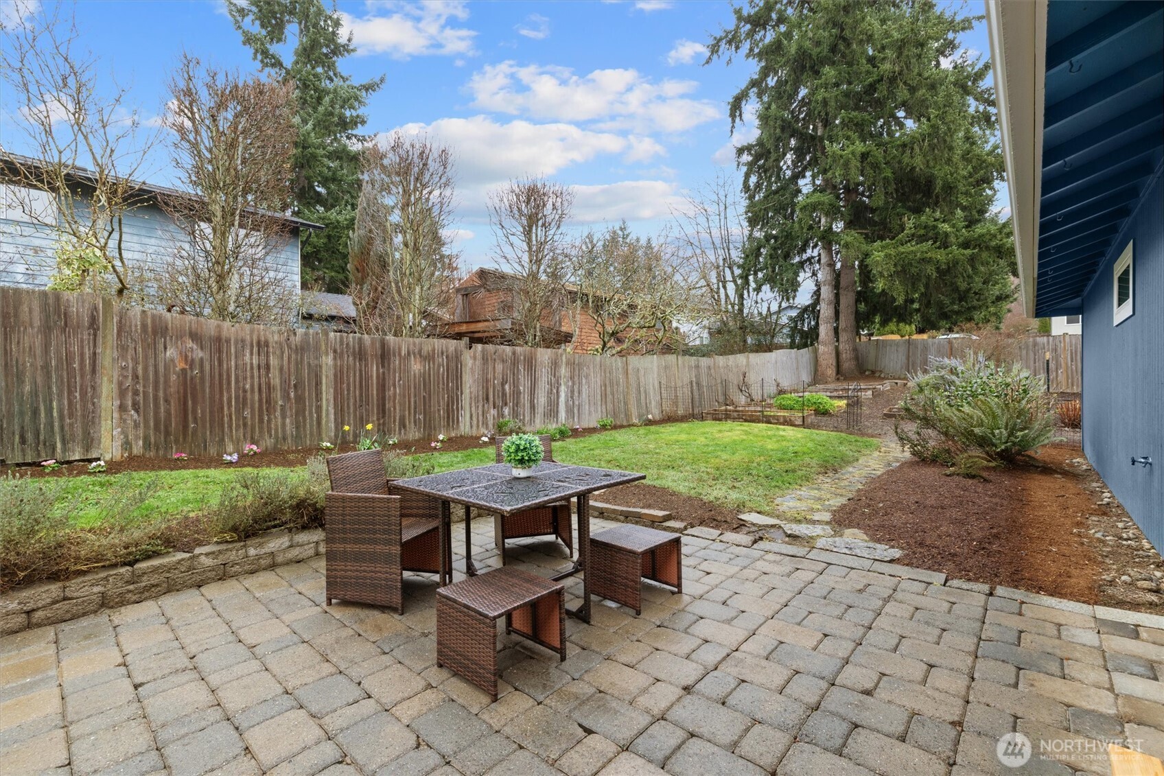 10932 156th Court NE, Redmond, WA 98052-2650