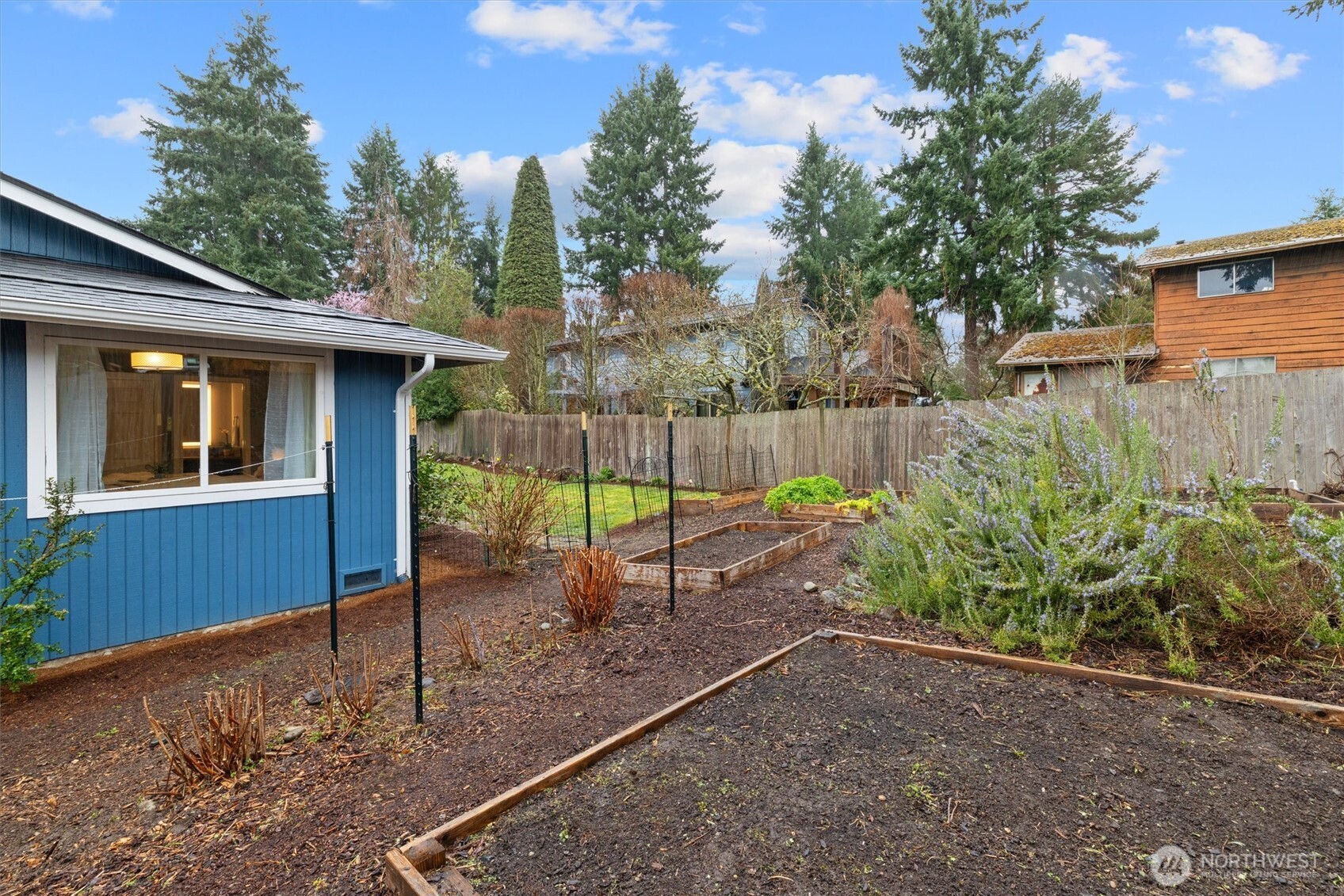 10932 156th Court NE, Redmond, WA 98052-2650