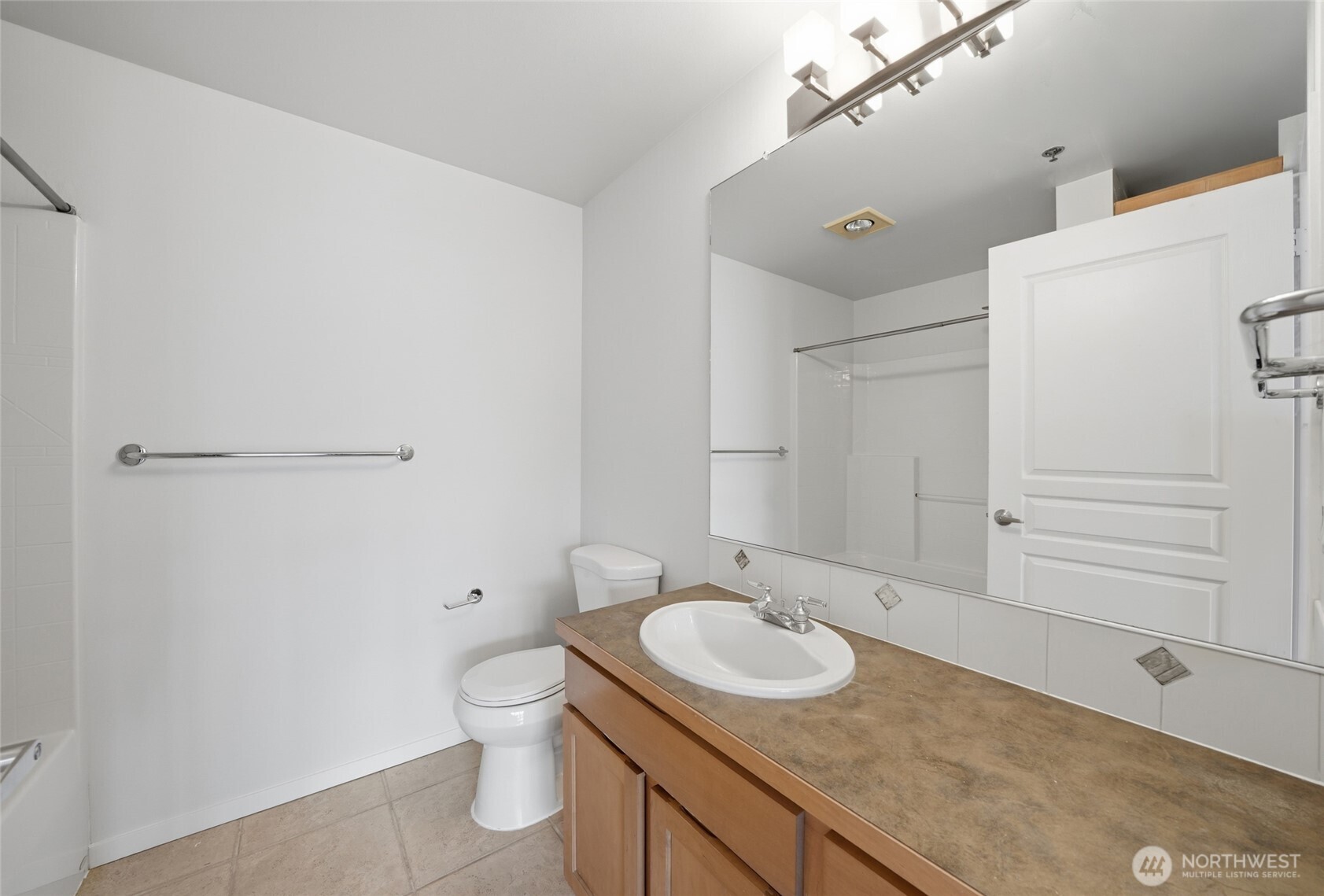 2801 1st Avenue #504, Seattle, WA 98121