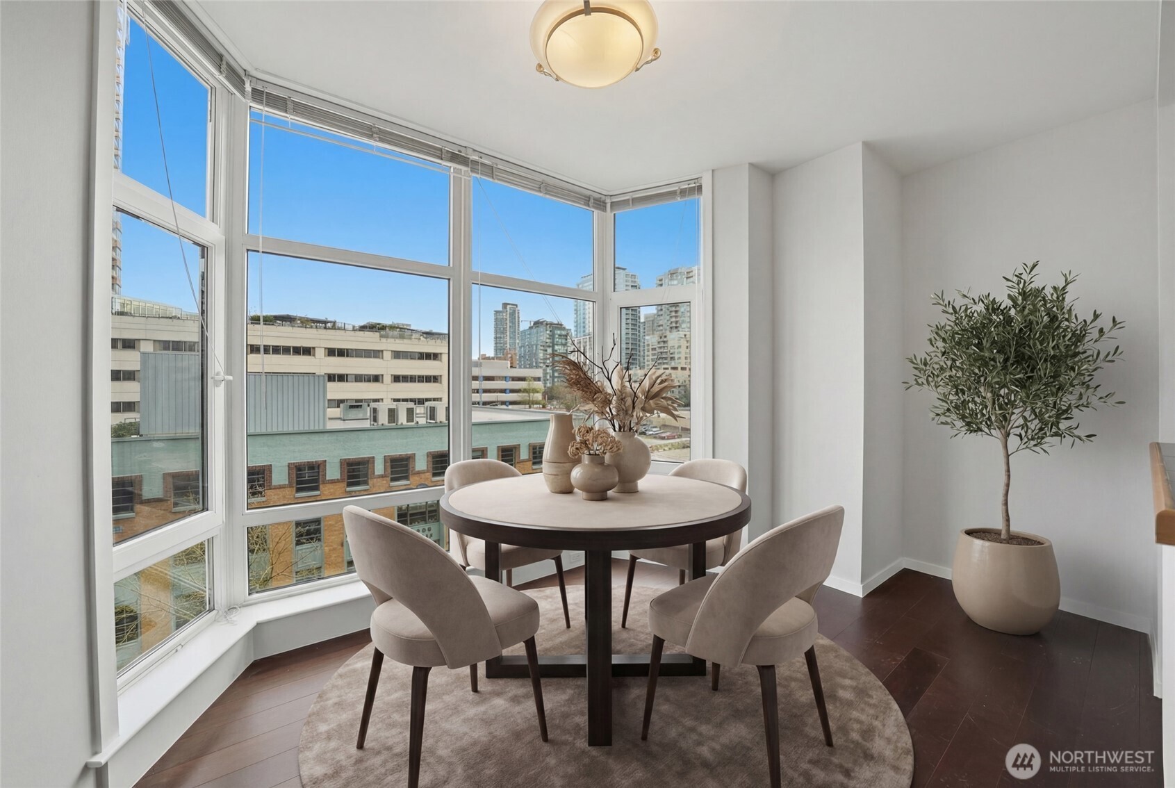 2801 1st Avenue #504, Seattle, WA 98121