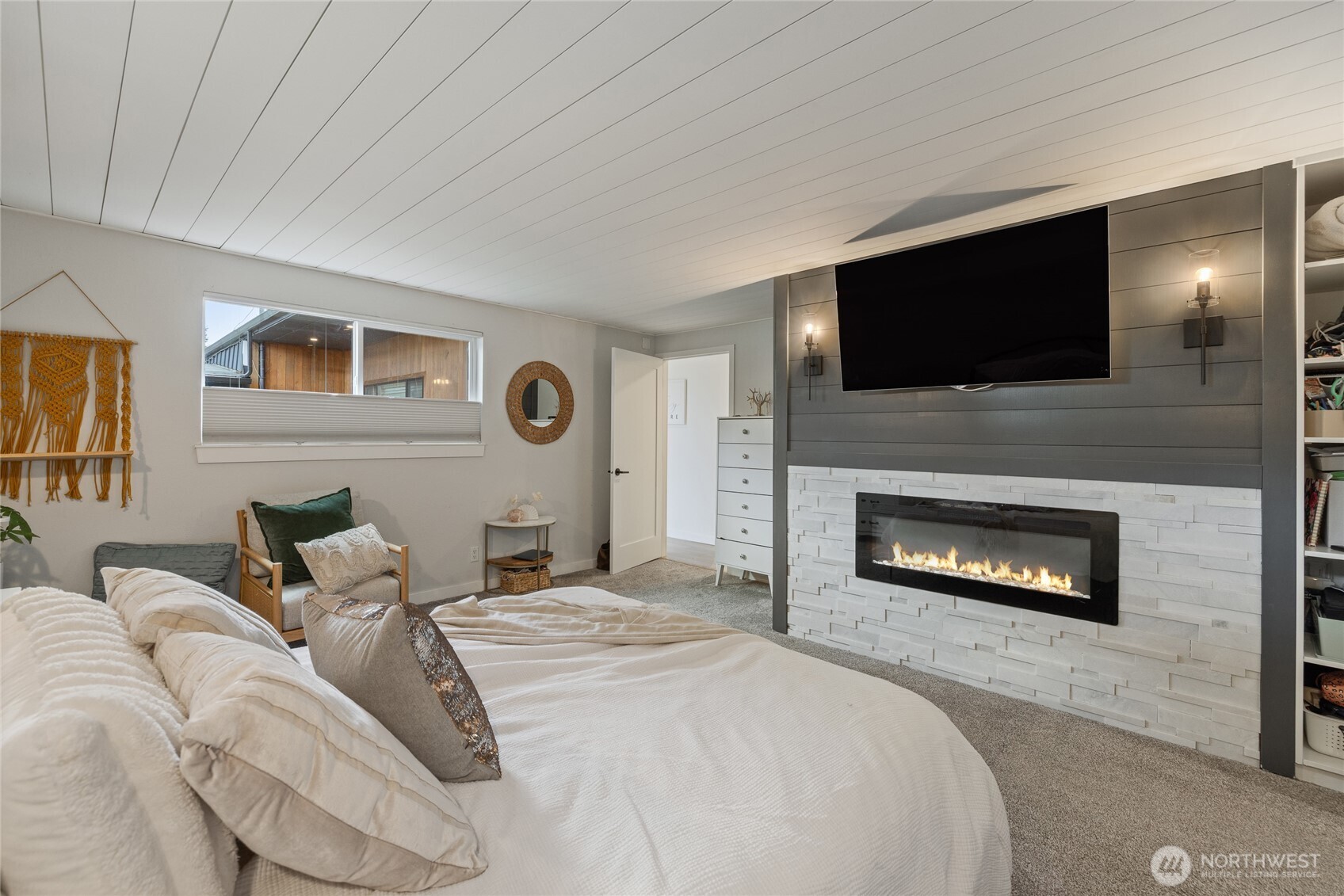 4503 Sunset Drive W, University Place, WA 98466