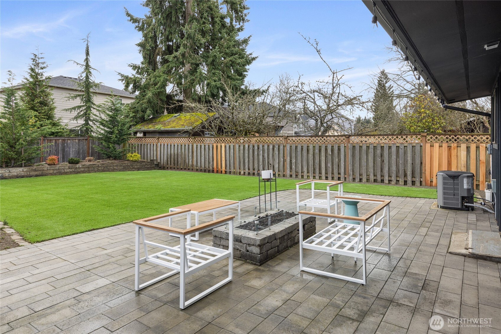 4503 Sunset Drive W, University Place, WA 98466