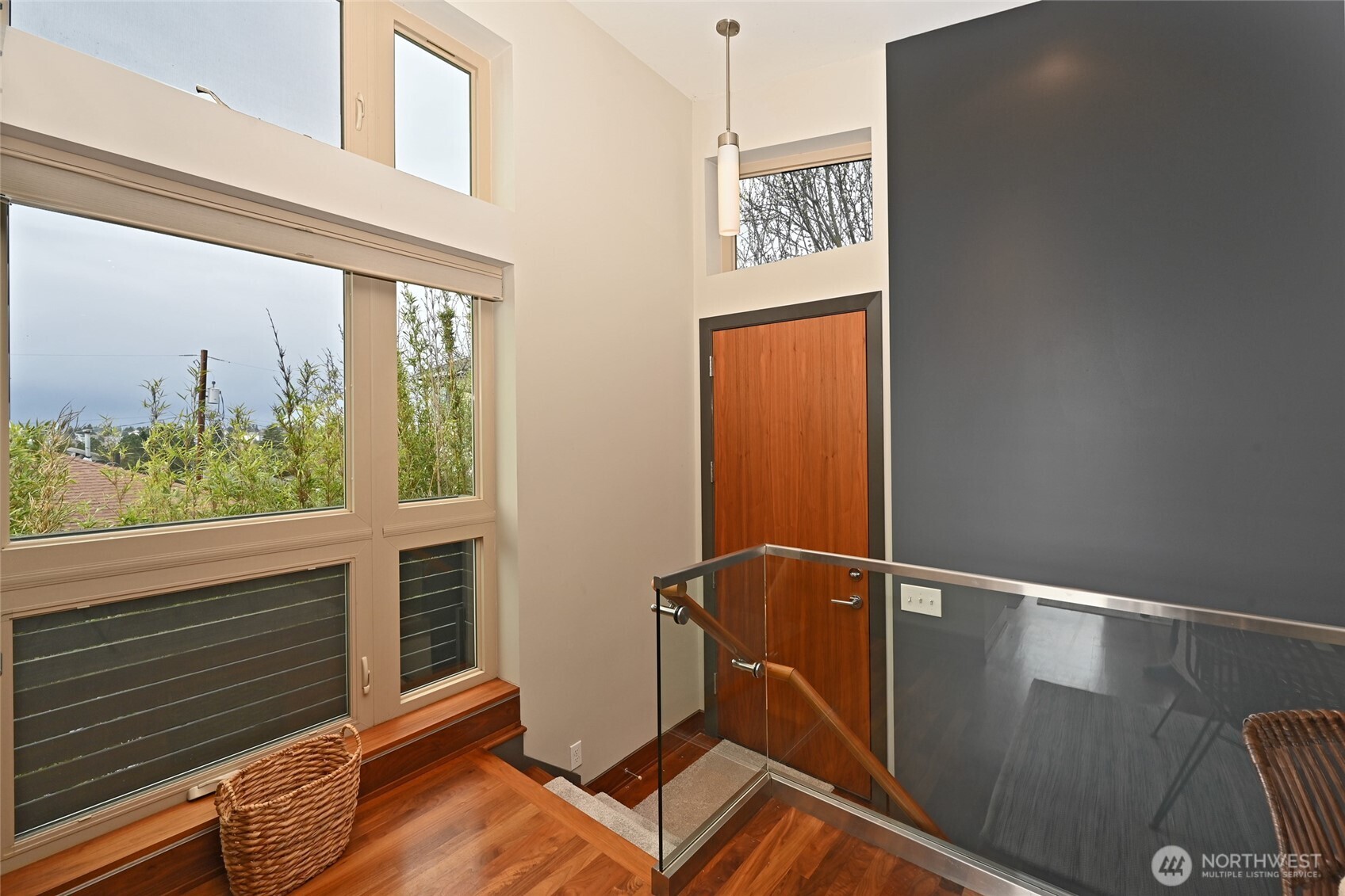 8218 2nd Avenue NE ##B, Seattle, WA 98115