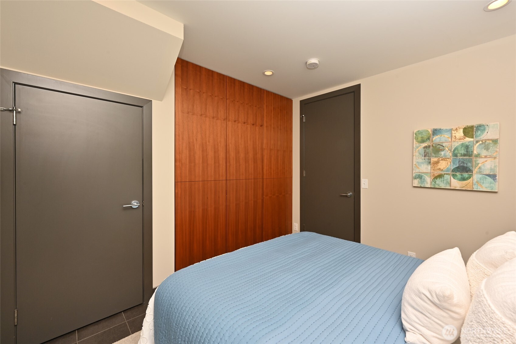 8218 2nd Avenue NE ##B, Seattle, WA 98115