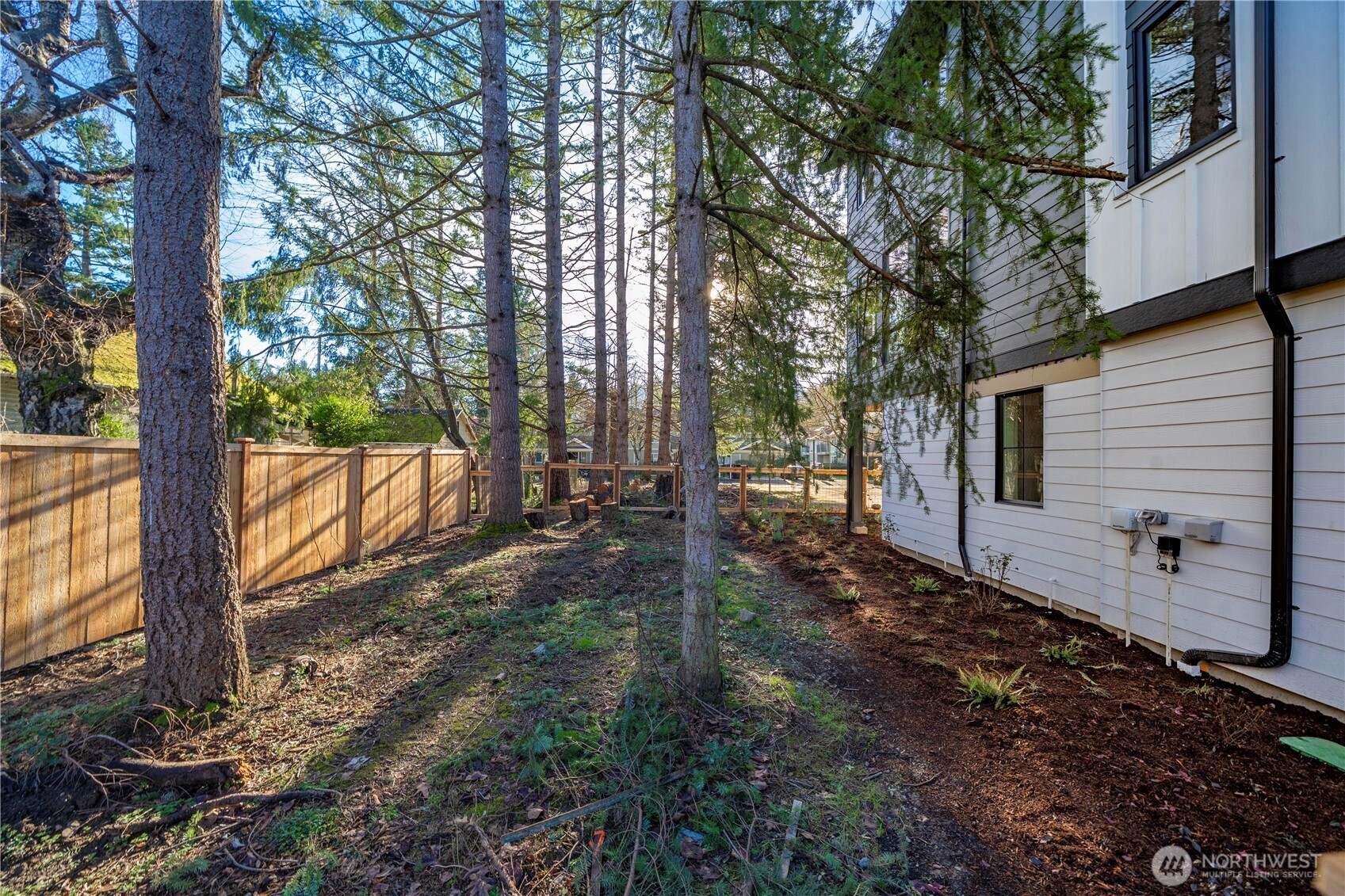 539 NW Juniper Street , Issaquah, WA 98027