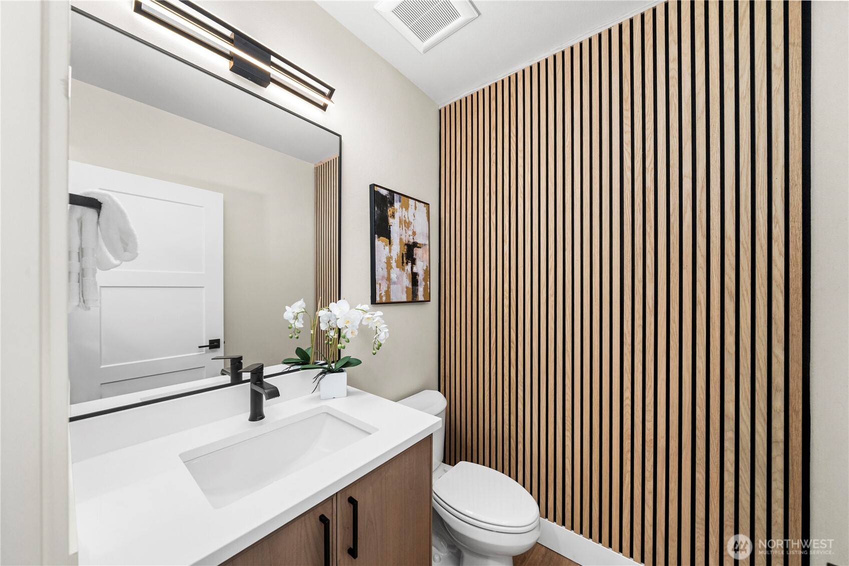 539 NW Juniper Street , Issaquah, WA 98027