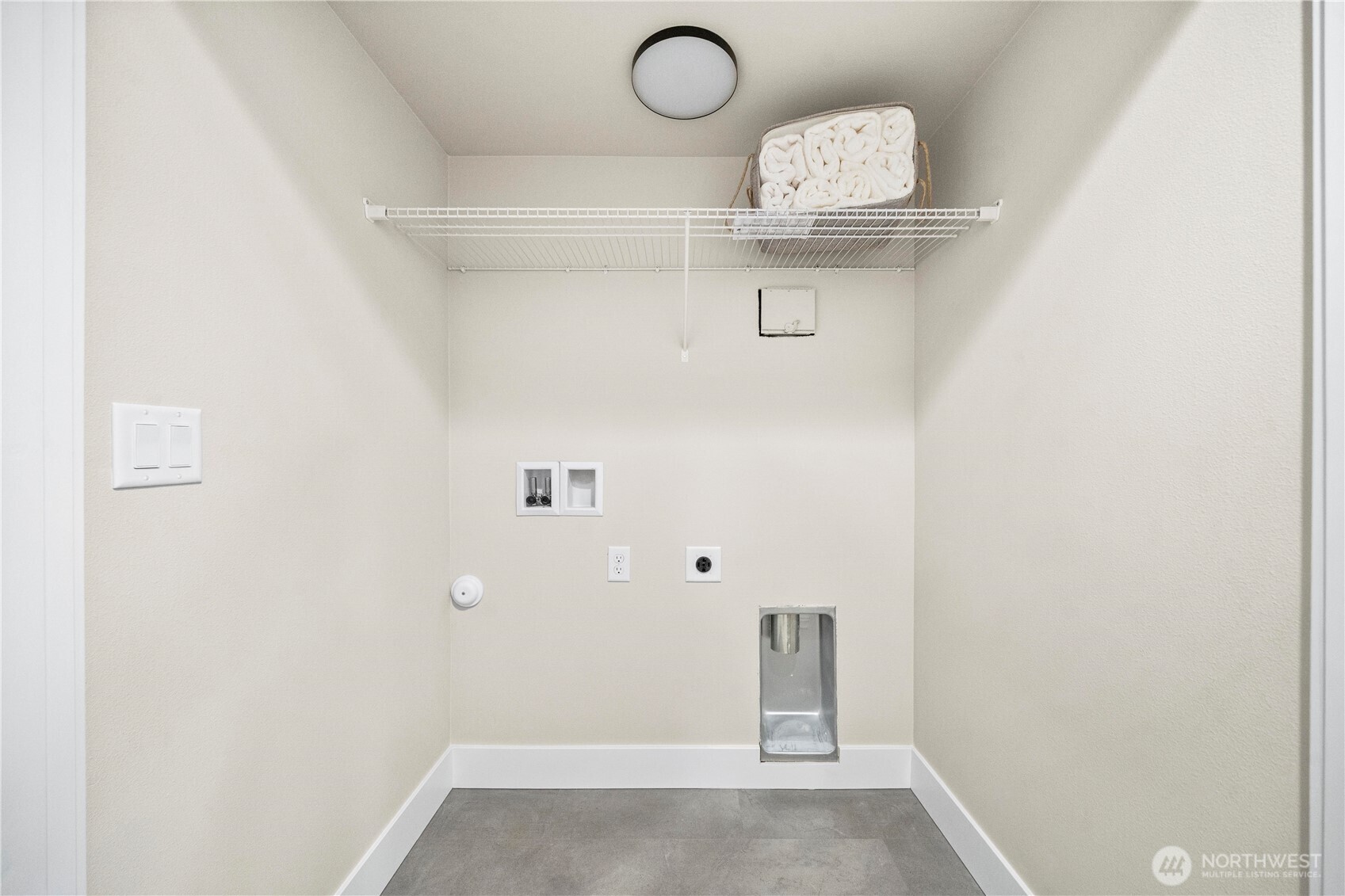 539 NW Juniper Street , Issaquah, WA 98027