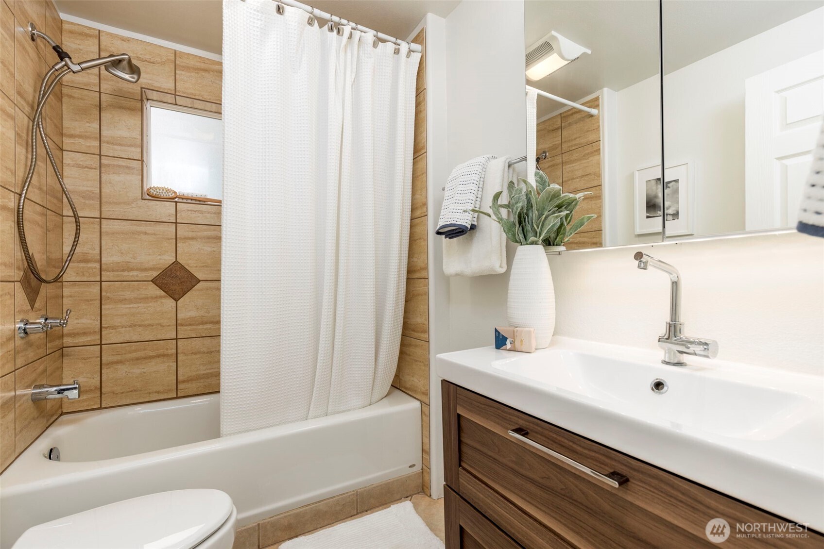 26510 SE 172nd Street , Issaquah, WA 98027