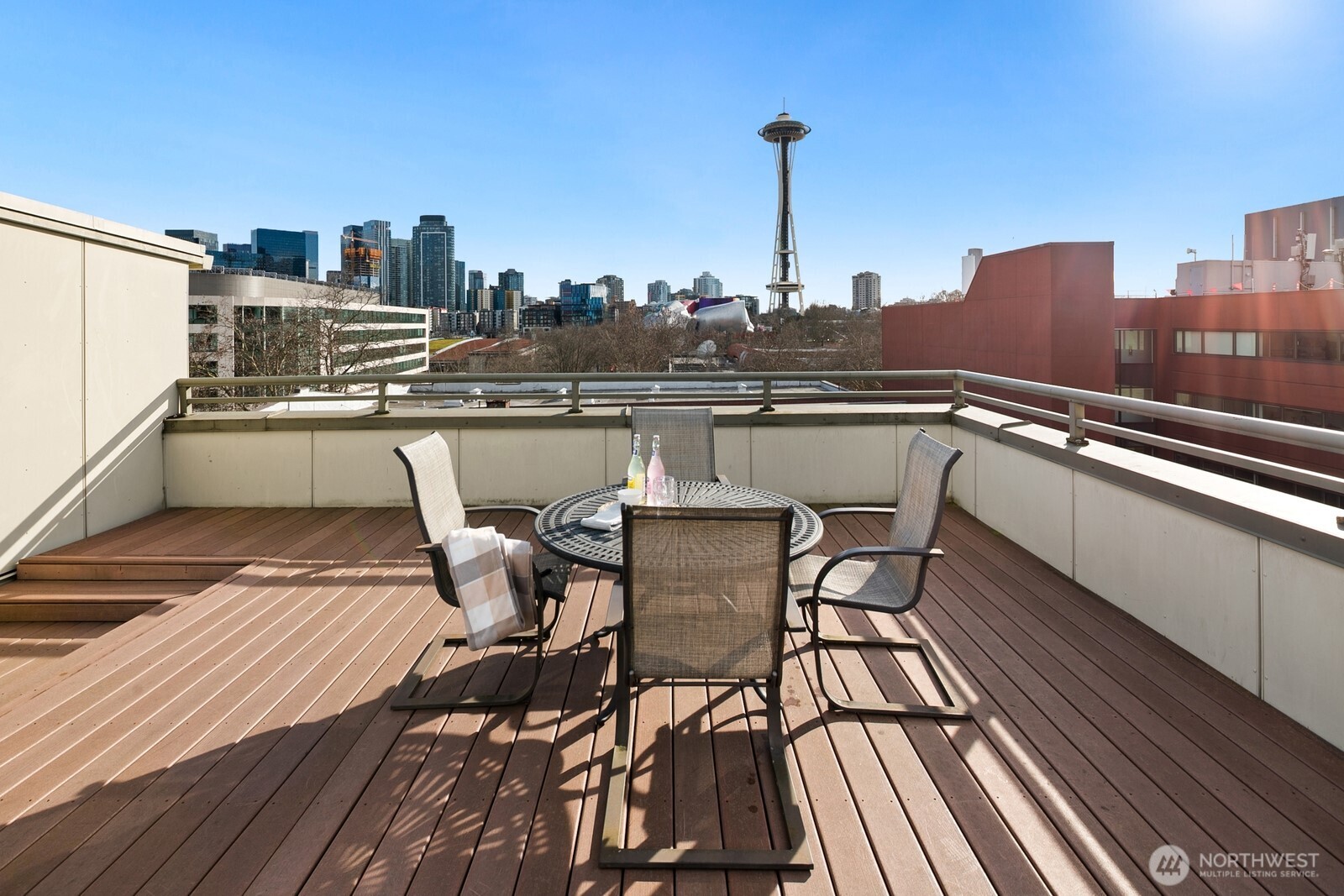 621 5 Avenue N #301, Seattle, WA 98109