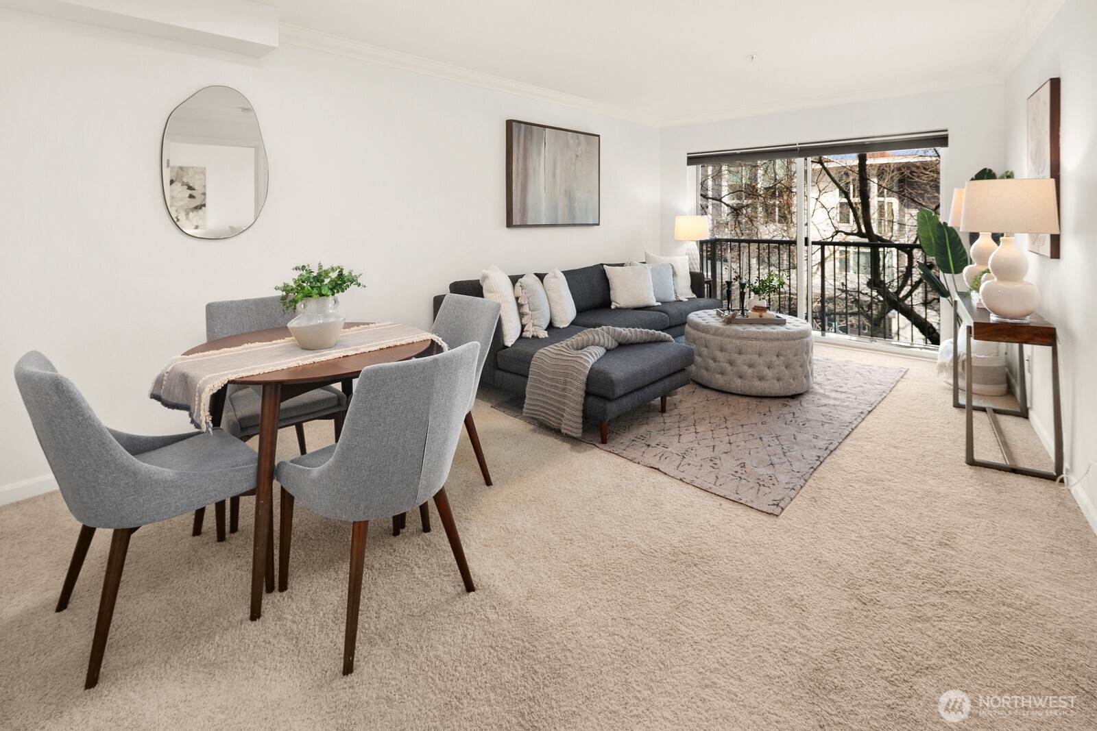 621 5 Avenue N #301, Seattle, WA 98109