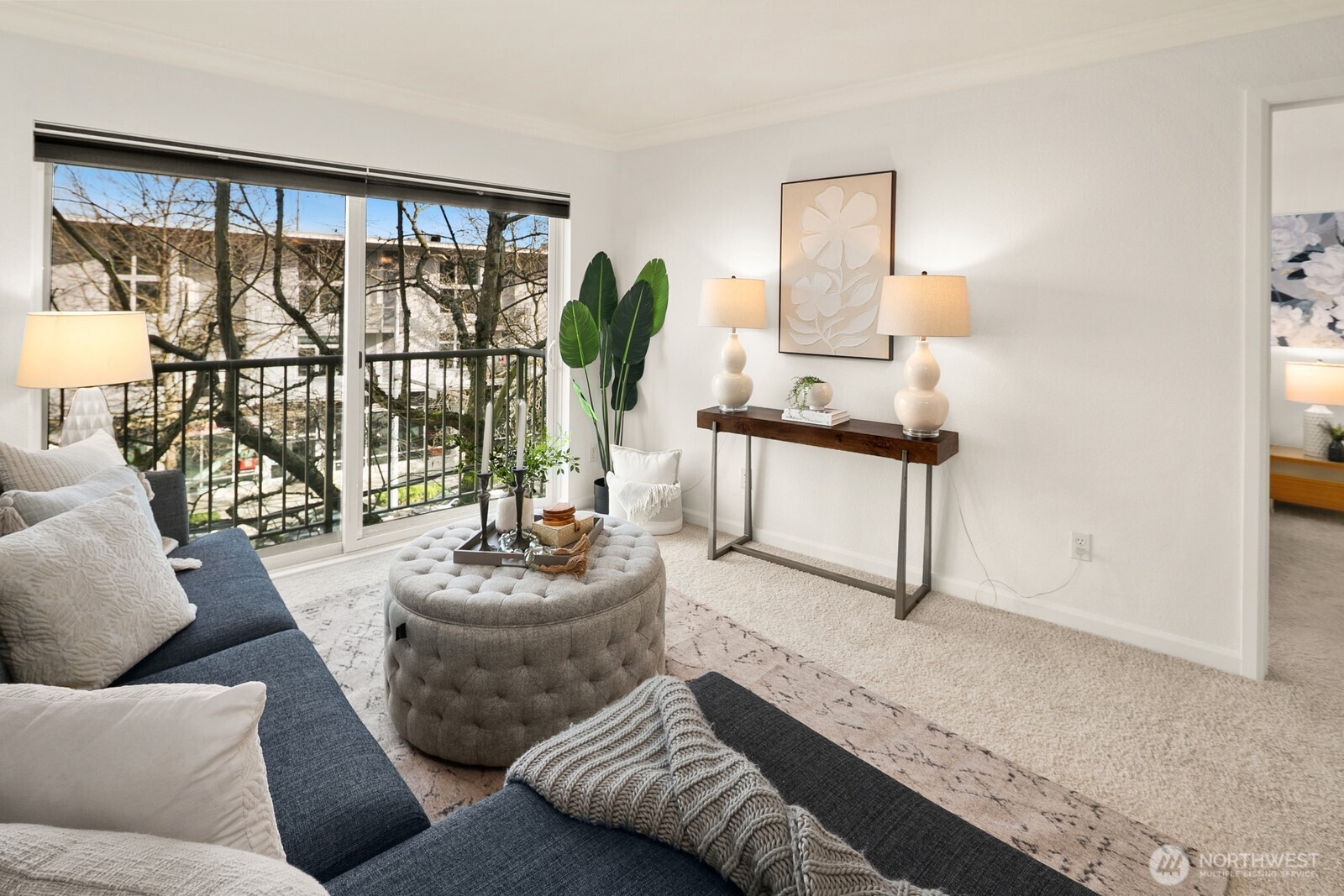 621 5 Avenue N #301, Seattle, WA 98109