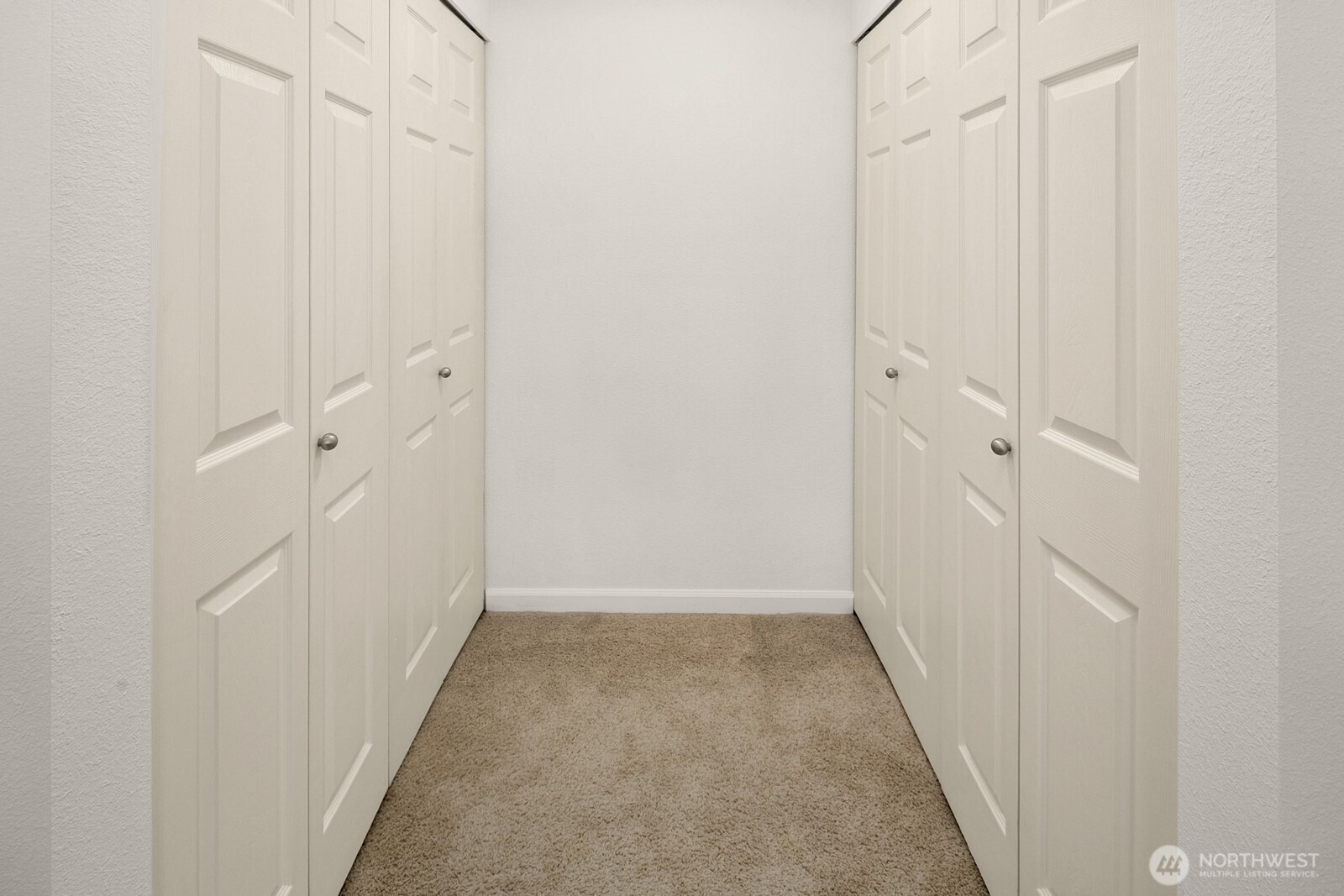 621 5 Avenue N #301, Seattle, WA 98109