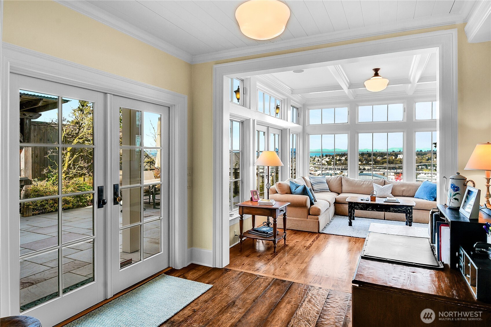 406 Galer Street , Seattle, WA 98109