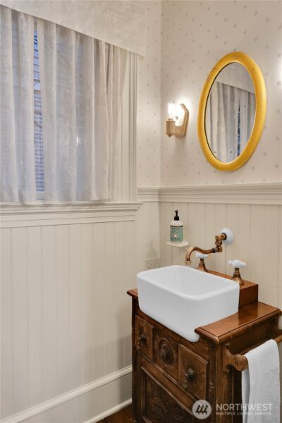 406 Galer Street , Seattle, WA 98109 - Photo 19