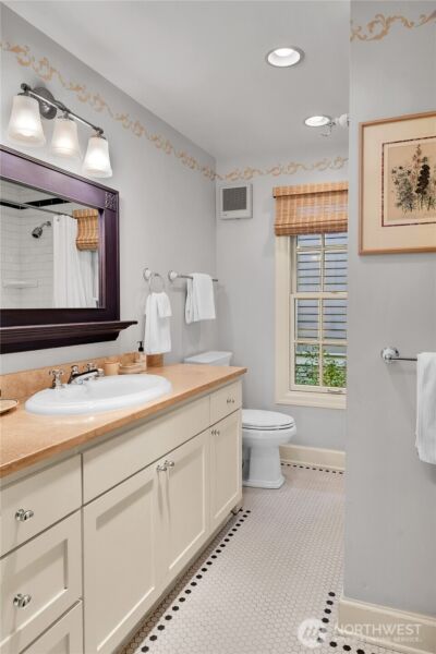 406 Galer Street , Seattle, WA 98109 - Photo 24